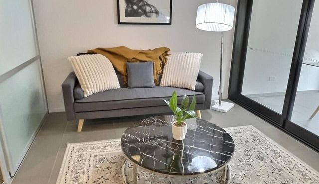 Modern 1BR Views in Belconnen