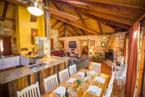 Monkey Place Country House