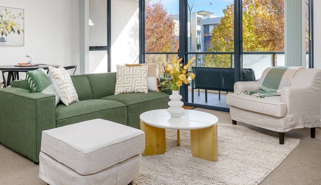 Newly Furnished 2BR Apt in Kingston Foreshore