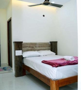 OM GOVINDA Home Stay