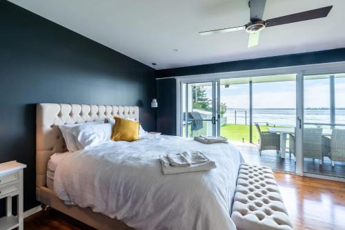 On The Corso - Sun-soaked Serenity with Lake Access