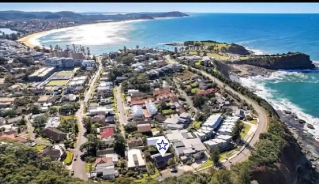 Only 700m, 9 min walk to Terrigal Beach