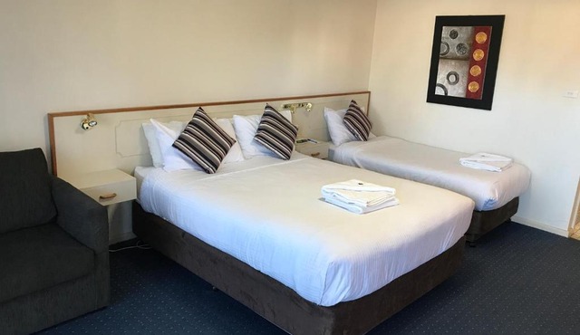 Orange Motor Lodge in Orange