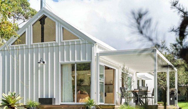 Pretty Beach Barn - Charming 2-Bedroom Barn by Beaches & National Park