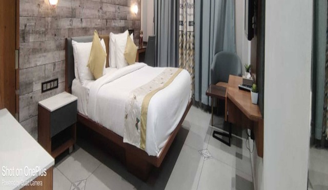 RG Exclusive Hotel-Akola