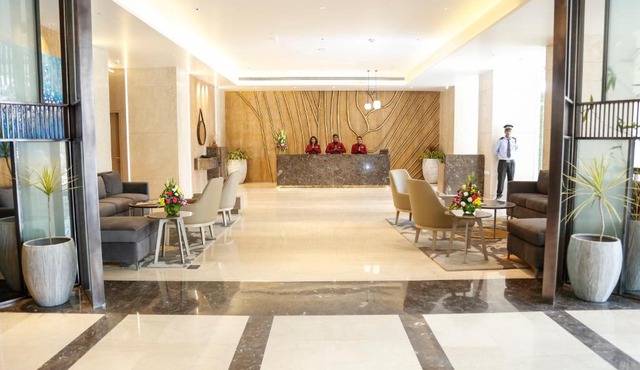 Royal Hometel Suites