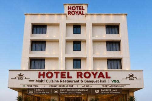 Royal Palace Hotel Surat Velanja