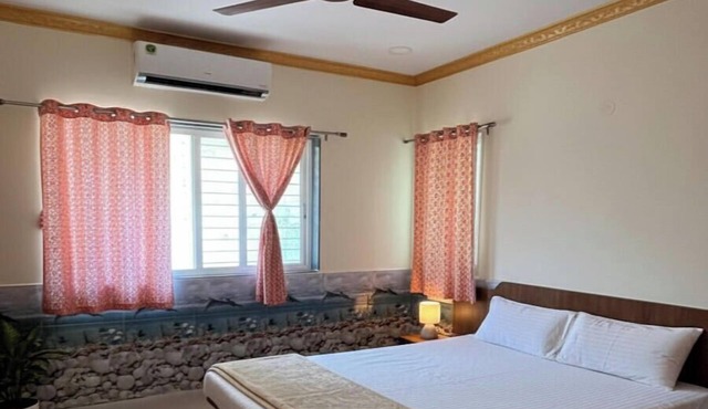 Saaj Villa