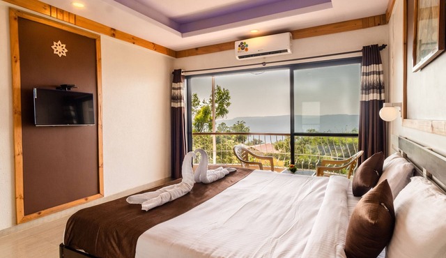 Saga Resort
