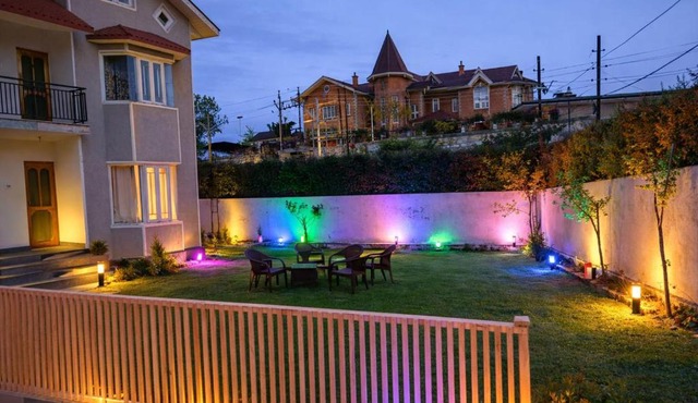 Seravon Stay Paying Guest House
