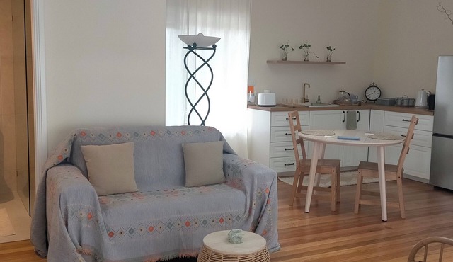 Serene Studio in the South of Canberra