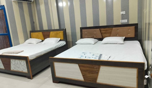 Shivdham Guest House in Misrikh
