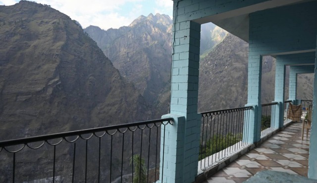Siddharth New Hotel byLowBazar Joshimath