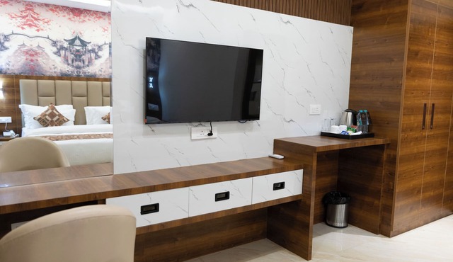 Sitharth Hotel in Vikasnagar