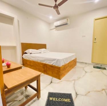 Skanda's Residency & Rooms