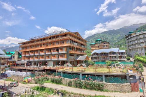 Snow Flakes Resort And Spa Centrally Heated Luxury Resort