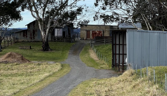 Southern Highlands Farm stay in peaceful location - views over rural countryside