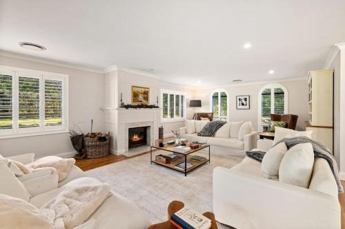 Southern Highlands Villa, Spacious, Gardens, Pool