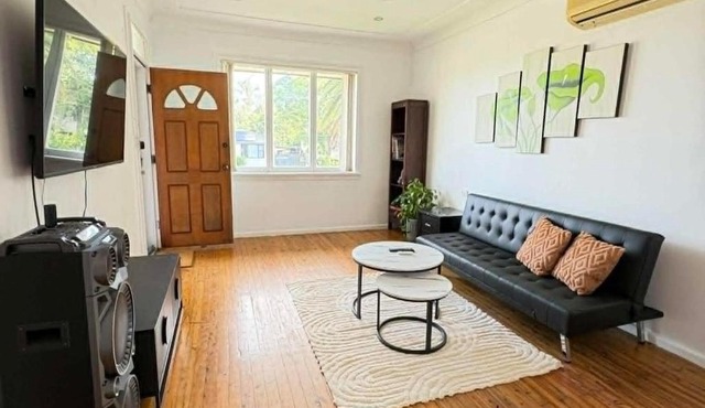 Spacious 3BR Family Home-Parking- Near Liverpool