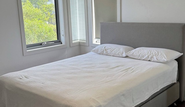 Spacious 4-bedroom home South Coogee - easy access to beaches, parks, airport