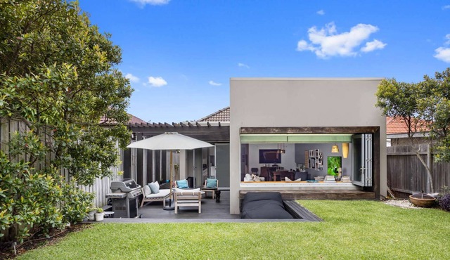 Stylishly renovated 3BR characterful home with pool