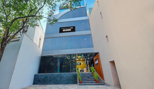 Super Townhouse OAK Banjara Hills Hyderabad