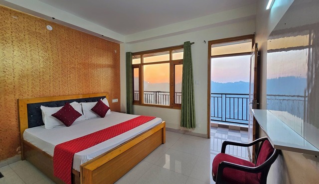 The Cozy Corner Hilltop 360 View Retreat