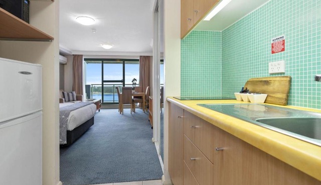 The Entrance Waterfront Resort Unit 510