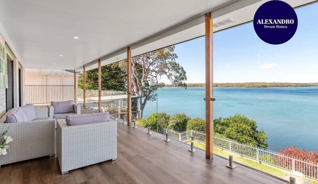 THE LAKEHOUSE Central Coast