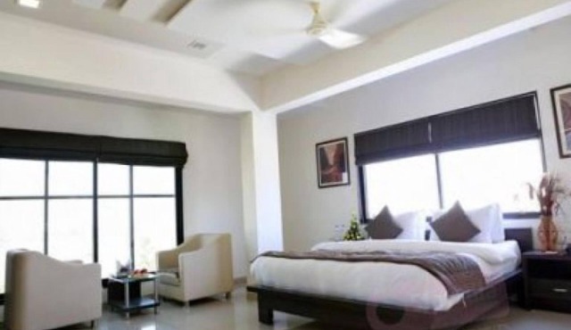The Sky Comfort-Hotel Jamnagar Residency