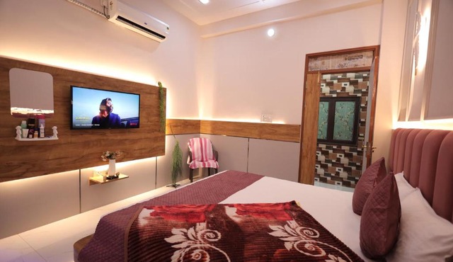 The Velorique Jaipur For Couples and Families