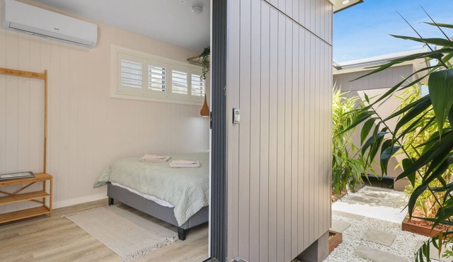 Tiny House Stayz Stay for 3 Pay for 2! - House 3