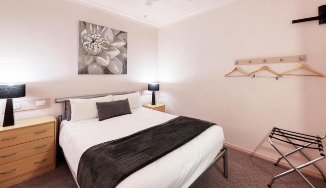Tumut Farrington motel
