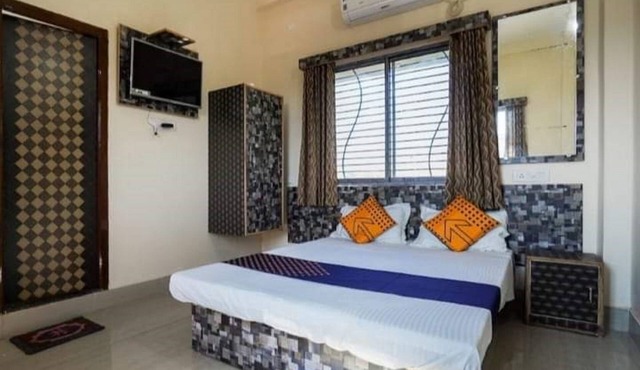Utsav Grand by ShriGo Hotels