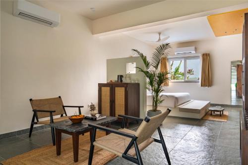 Vihara Udaipur - Bespoke Luxury Private Pool Cottages, Destination Dining & Contemporary Art