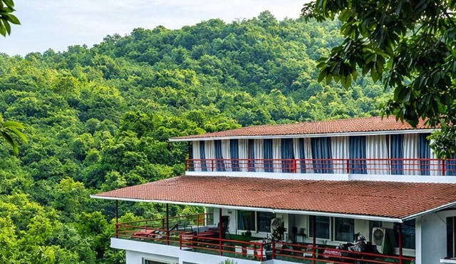 Villa LaVista7 | Private Pool, Karaoke, Bar & Nature Retreat