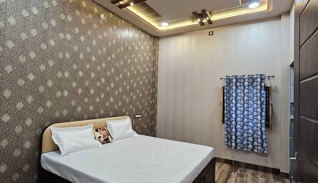 Vinayak Guest House