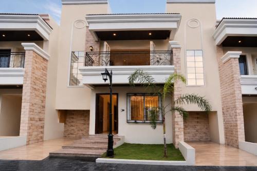 Vista Royal 2BHK With Private Pool