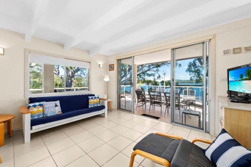 Waterfront Apartment - Soldiers Point