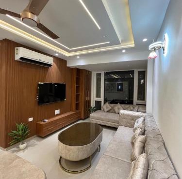 Zivora By Vaayu Sanctum 3BHK 10 min from The Taj Mahal