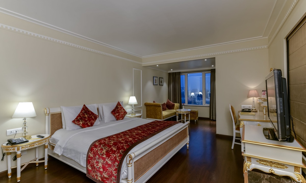 Ahmedabad City Centre Hotel | Lemon Tree Premier, Sabarmati Riverfront, Ahmedabad