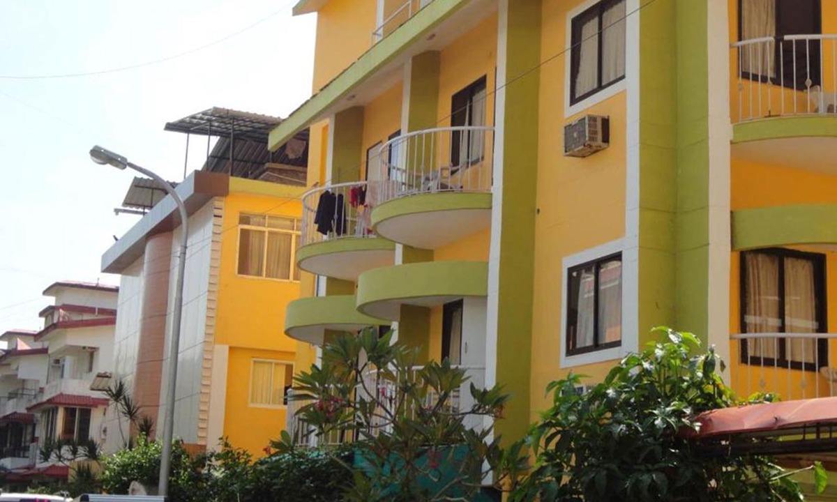 Caranzalem Hotel | Hotel Miramar, Miramar Beach, Goa