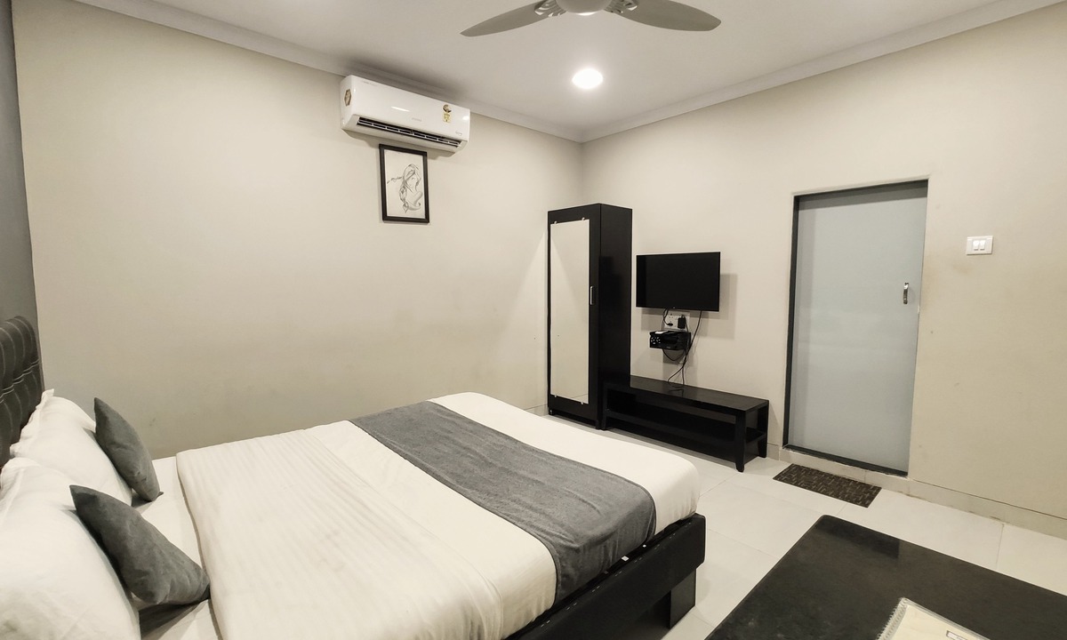 Gorai Hotel | Tourist Resort