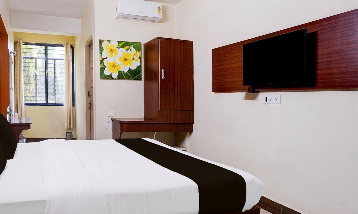 Hubli House | Classic With Twin Bedchalukya Residency & Hotel