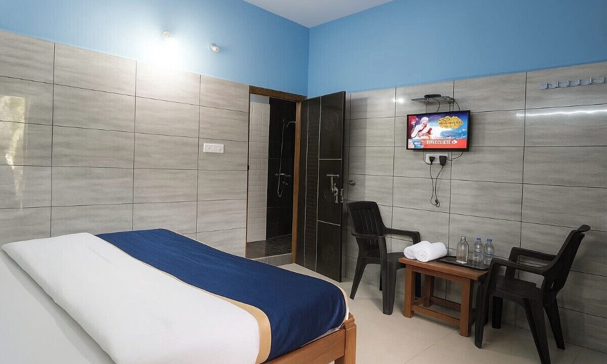 Murudeshwara Hotel | Aryan Residency