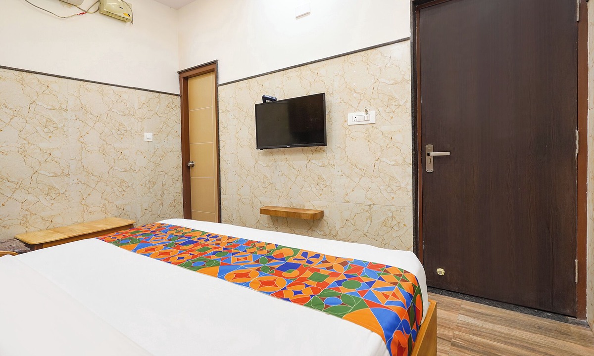 Panduranga Nagar Hotel | FabHotel Classic Heights - Near Yelahanka Railway Station