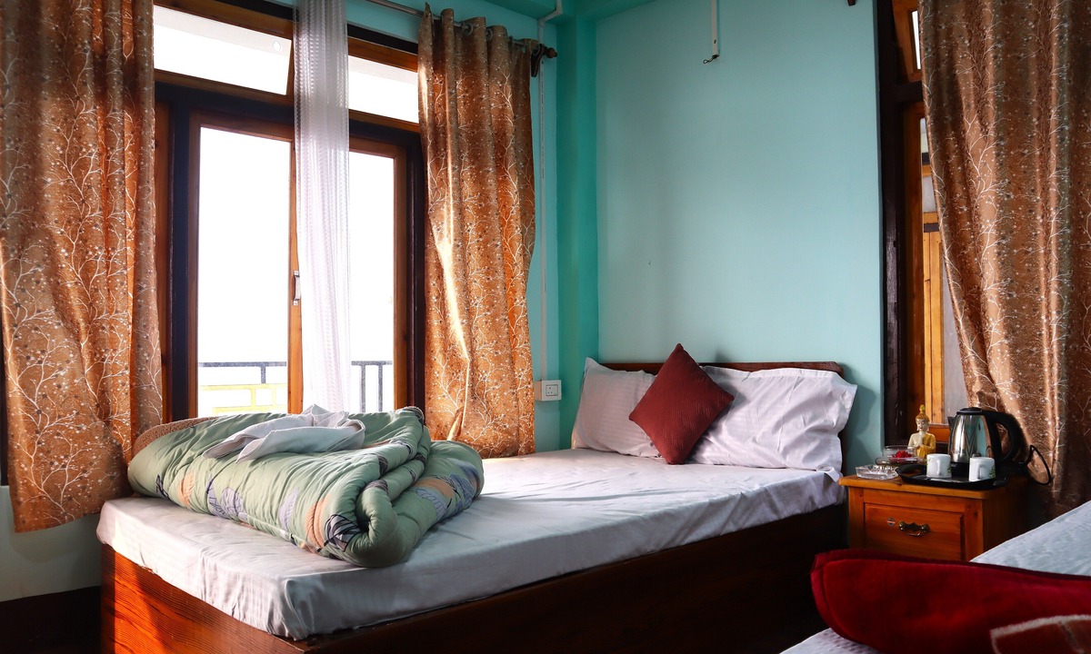 Rishop Hotel | Okhli Homestay