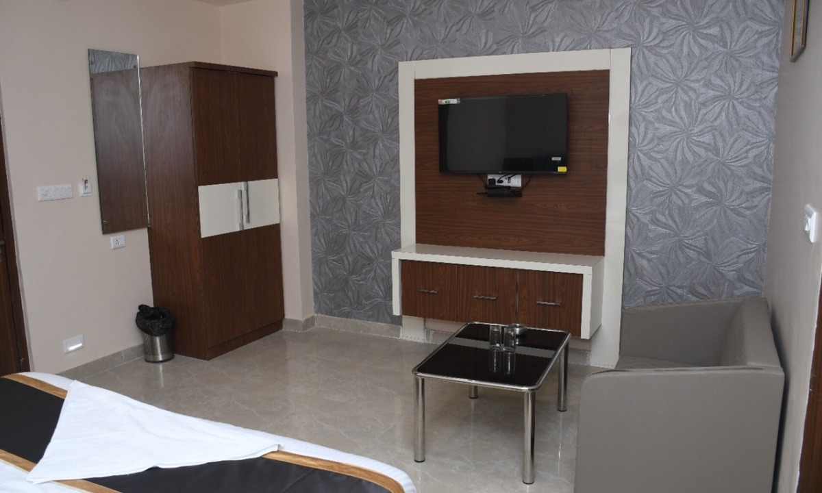 Supaul Hotel | Hotel Thakur Mahal Supaul