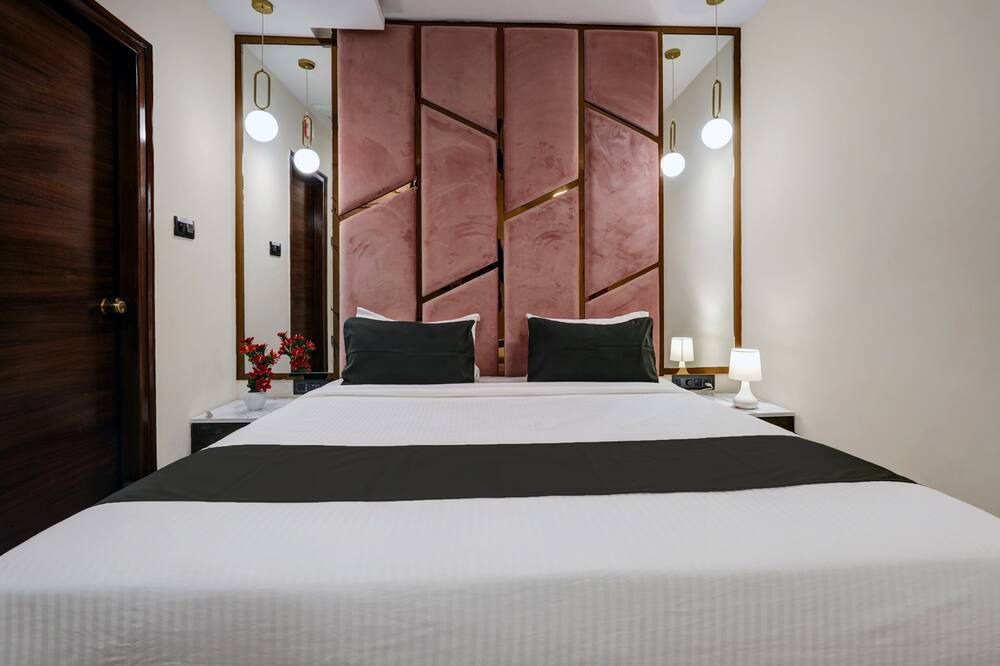 Aradi Socorro Hotel | OYO Home Elegant StudioS