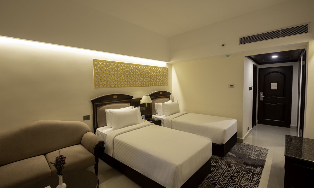 Vadapalani Hotel | Ambica Empire